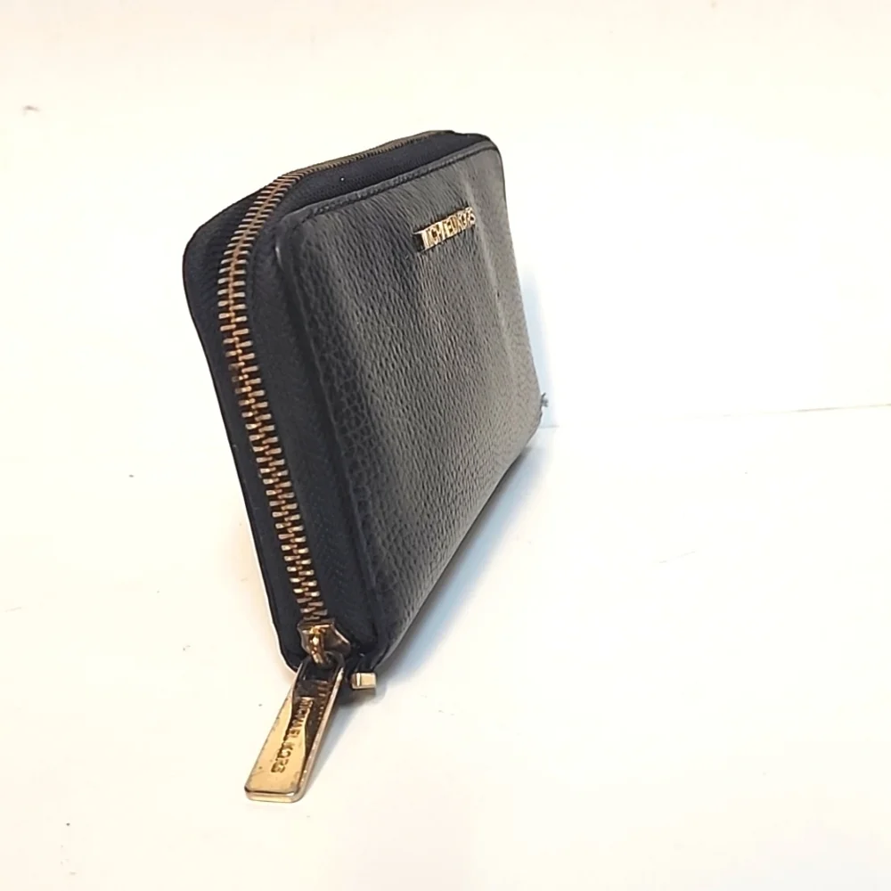 Michael Kors Saffiano Leather Continental Wallet in Black